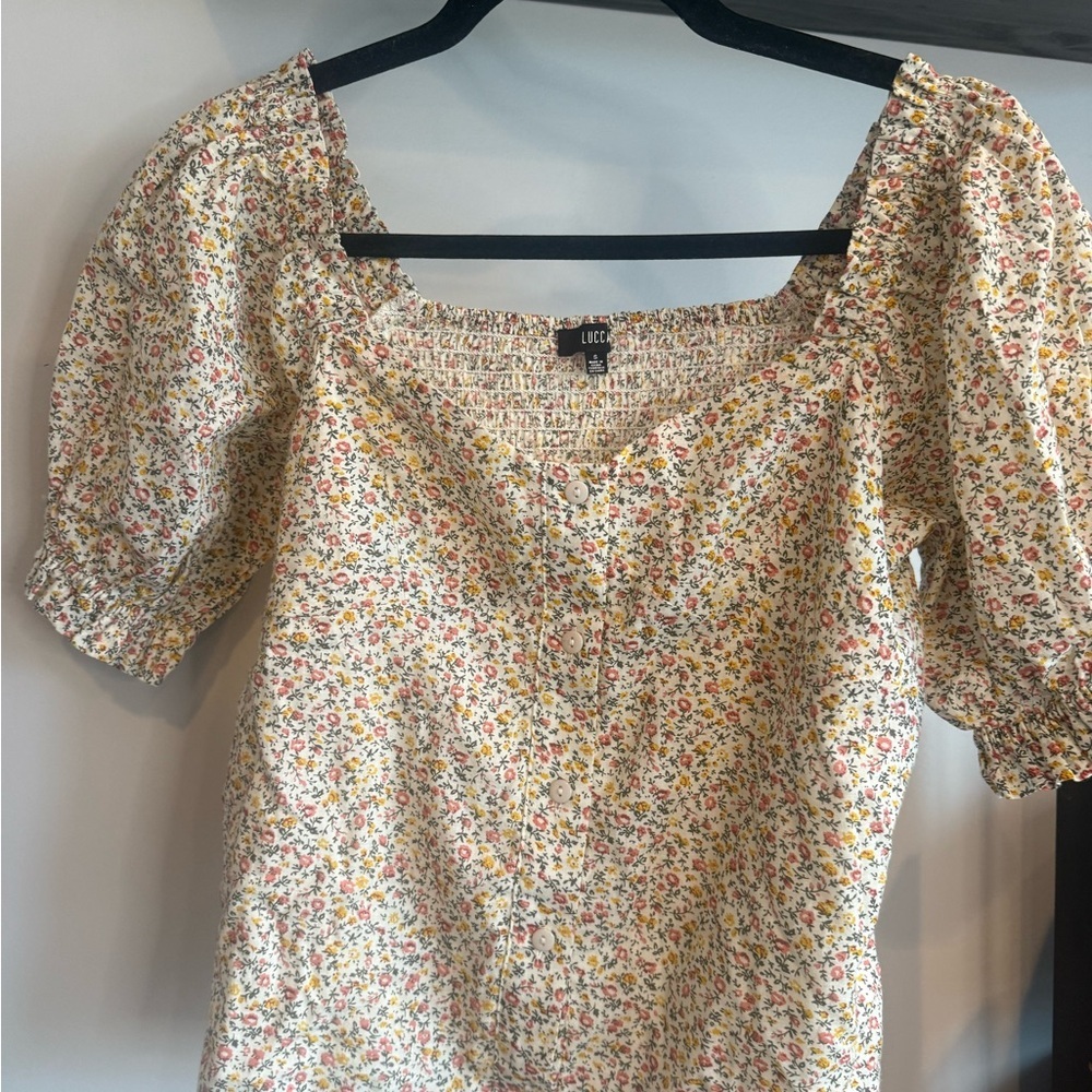 NWOT Lucca Floral Puff Sleeve Blouse - Cream
